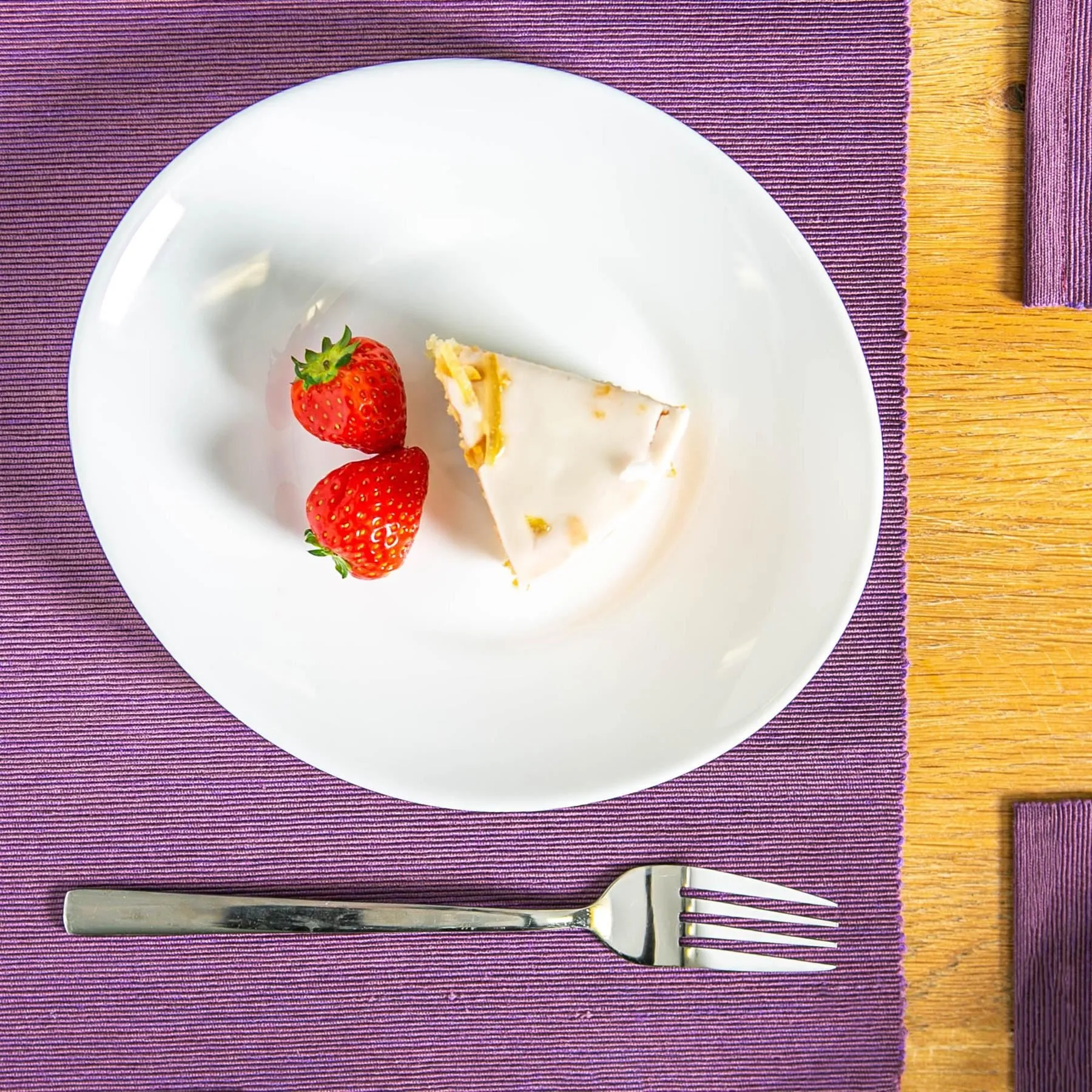 27cm x 24cm Prometeo White Oval Glass Dinner Plates - Pack of Six - By Bormioli Rocco